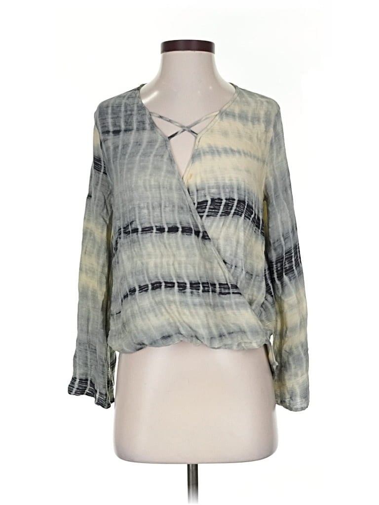 Pre-owned Davi & Dani Long Sleeve Blouse In Gray