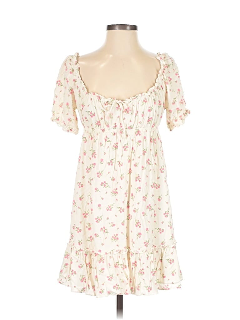 Pre-owned Dress Forum Casual Dress In White