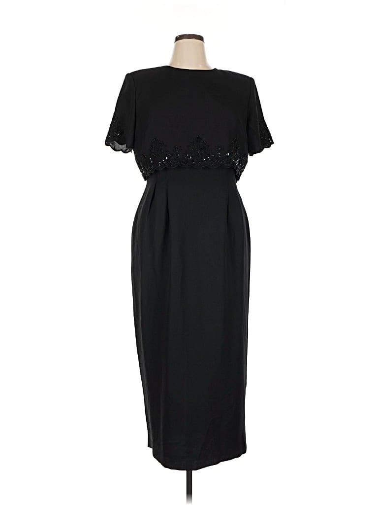 Pre-owned R & M Richards Cocktail Dress In Black