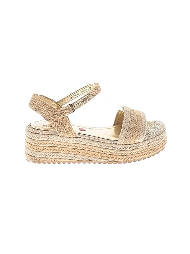 Pre-owned Steve Madden Kids' Sandals In Gold