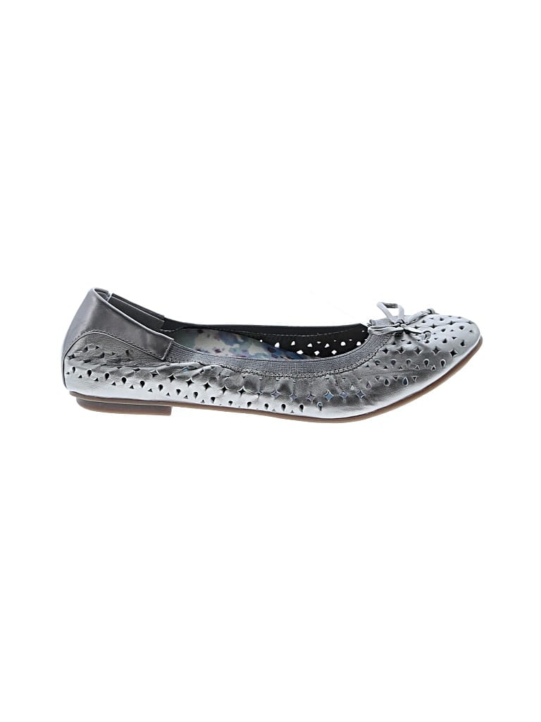 Pre-owned Vionic Flats In Silver