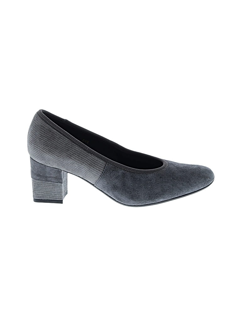 Pre-owned Vaneli Heels In Gray