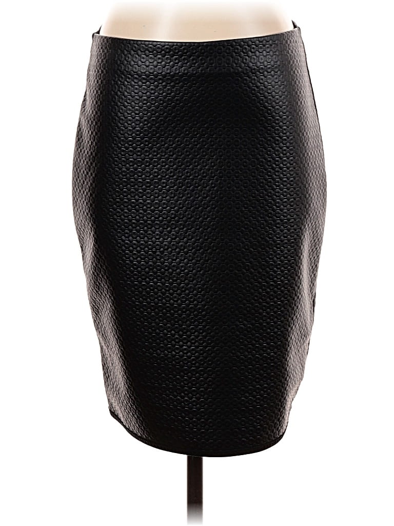 Pre-owned Max Studio Faux Leather Skirt In Black