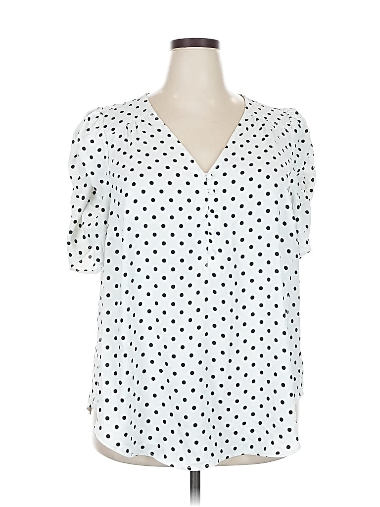 Pre-owned Torrid Short Sleeve Blouse In White