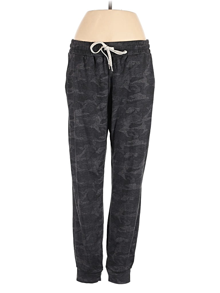 Pre-owned Vuori Casual Pants In Gray