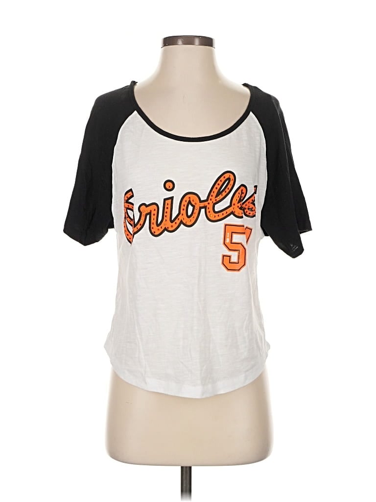 Pre-owned Victoria's Secret Pink Short Sleeve T-shirt In Silver