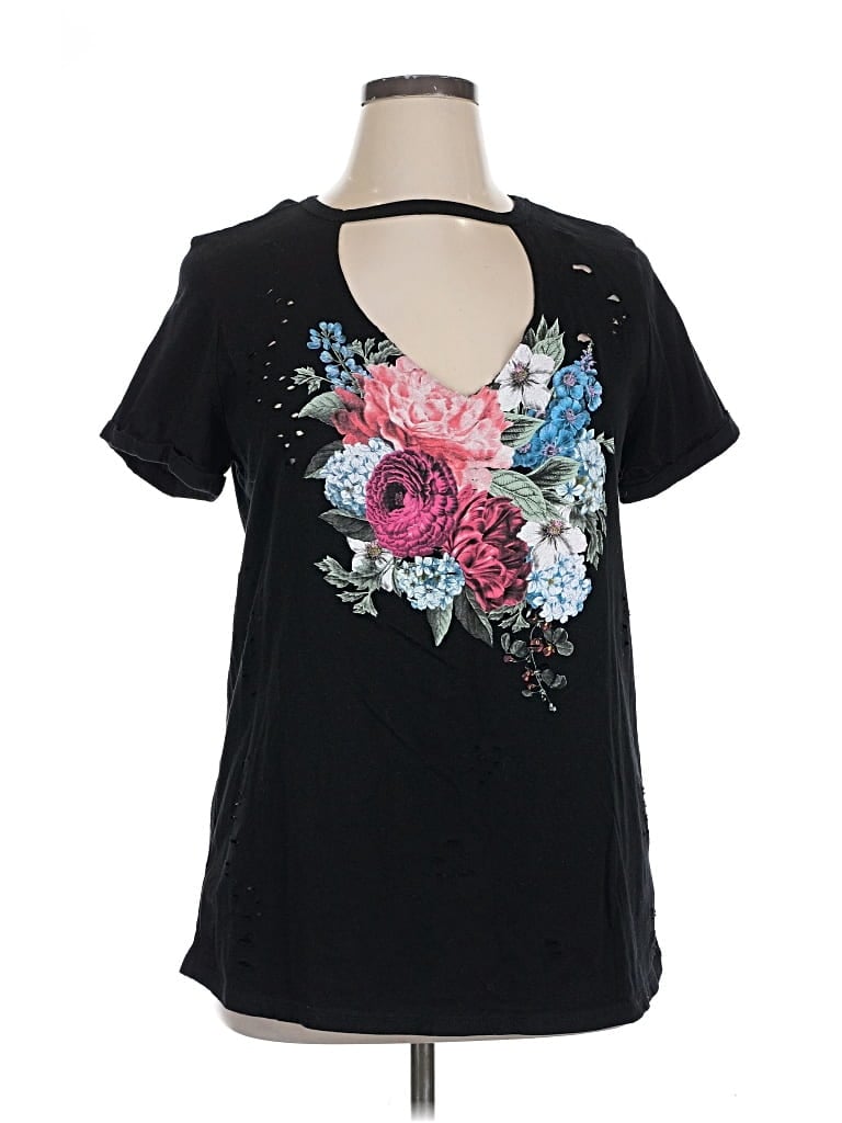 Pre-owned Torrid Short Sleeve T-shirt In Black
