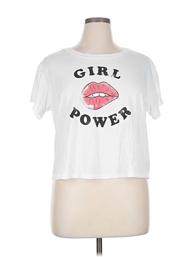 Pre-owned Torrid Short Sleeve T-shirt In White