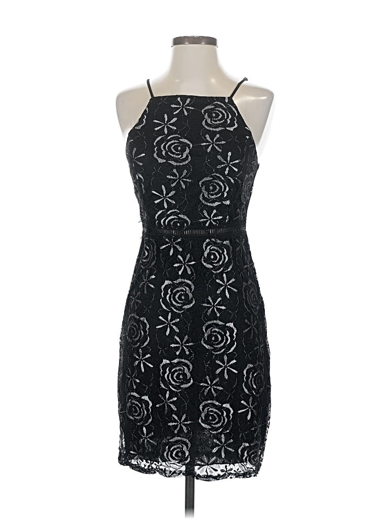 Pre-owned Francesca's Cocktail Dress In Black