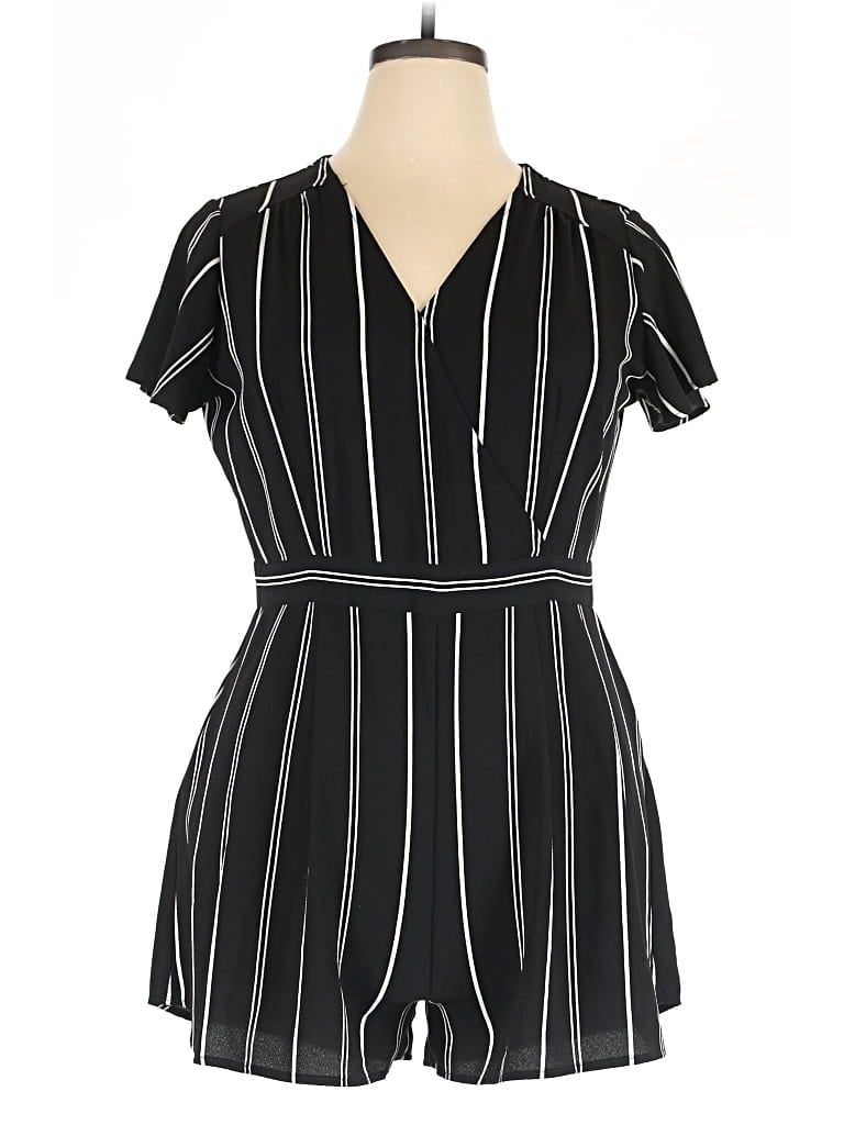 Pre-owned Xhilaration Romper In Black