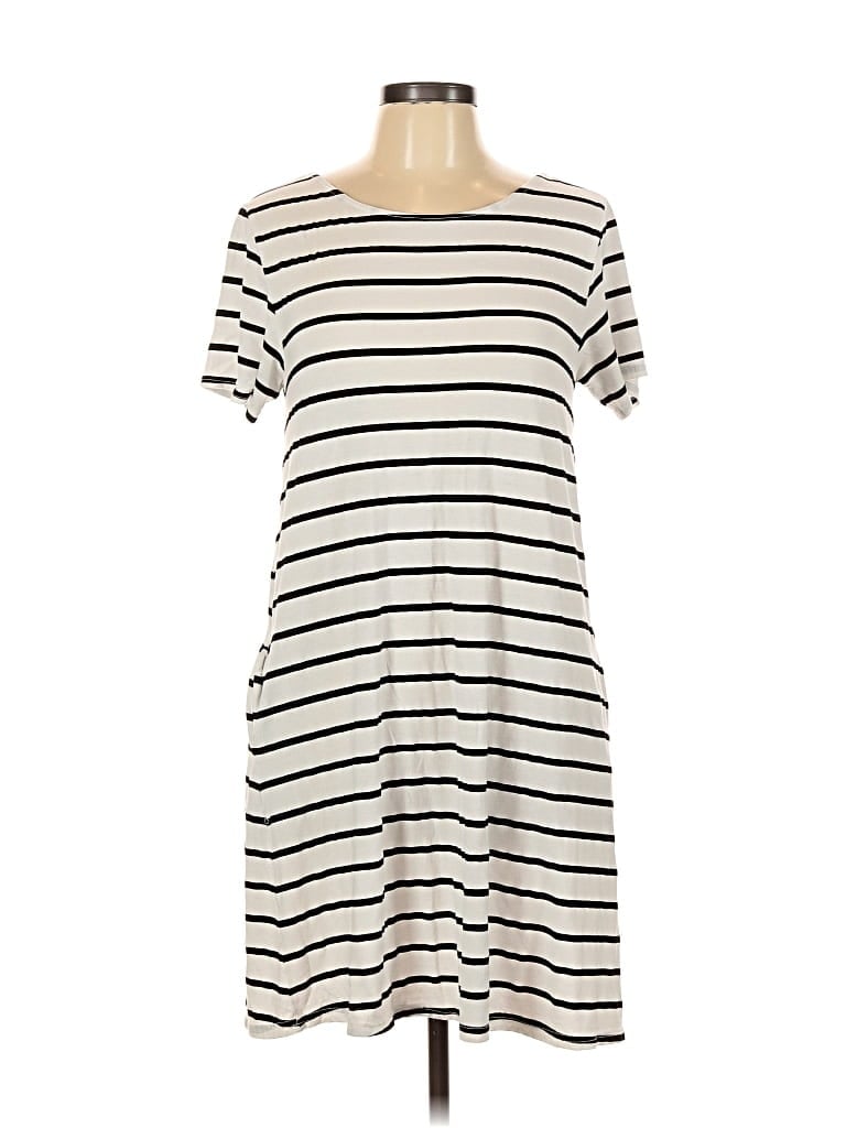 Pre-owned Yelete Casual Dress In White
