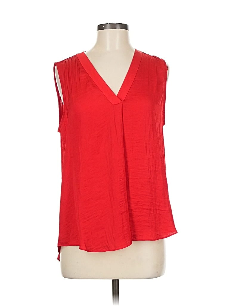 Pre-owned Vince Camuto Sleeveless T-shirt In Red