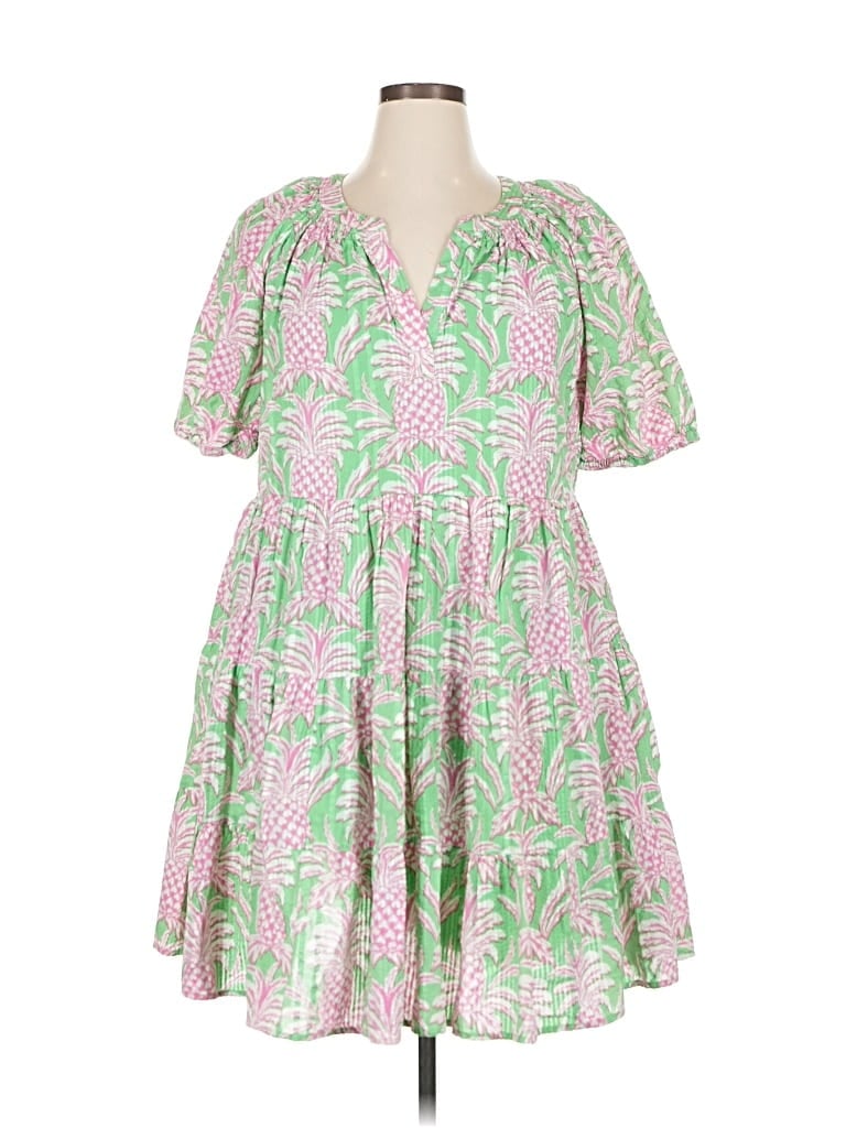 Pre-owned Crown & Ivy Casual Dress In Green