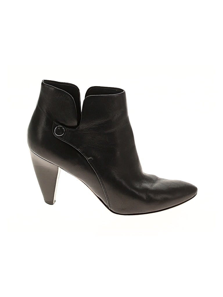 Pre-owned Bella Ankle Boots In Black