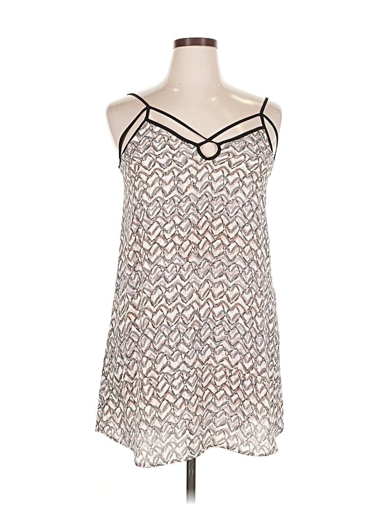 Pre-owned Lush Casual Dress In White