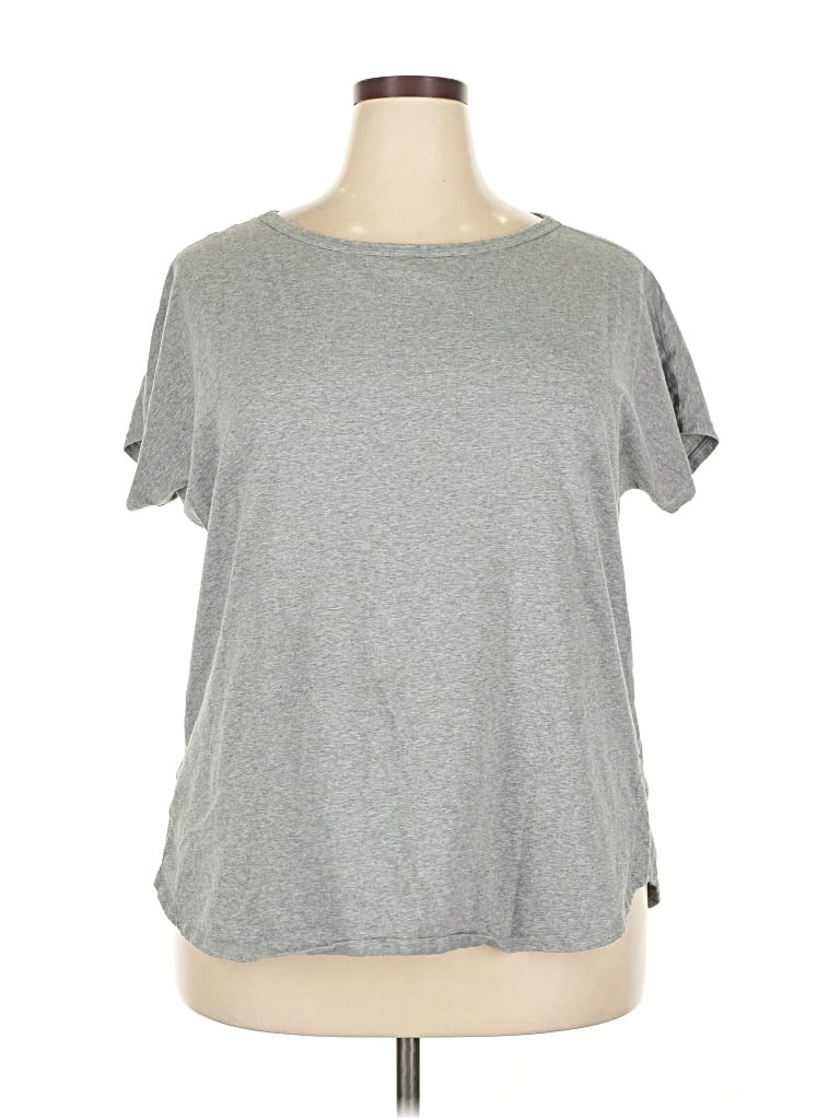 Pre-owned Earth Yoga Short Sleeve T-shirt In Gray