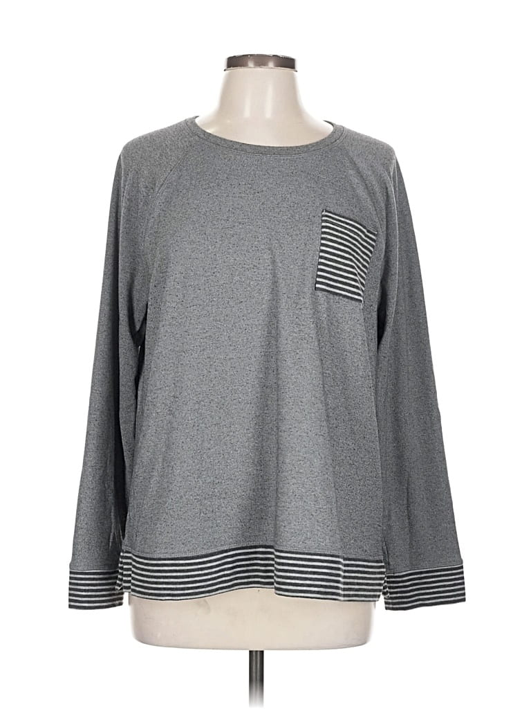 Pre-owned Weekends By Chico's Long Sleeve T-shirt In Gray