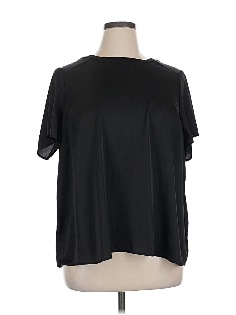 Pre-owned Torrid Short Sleeve Blouse In Black