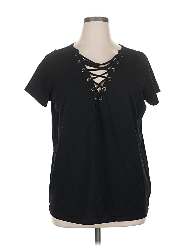 Pre-owned Torrid Short Sleeve Top Black Keyhole Neckline Tops