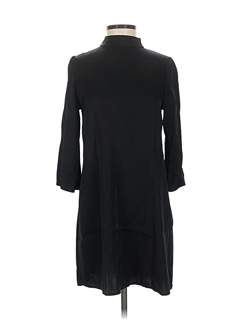 Pre-owned Uniqlo Casual Dress In Black