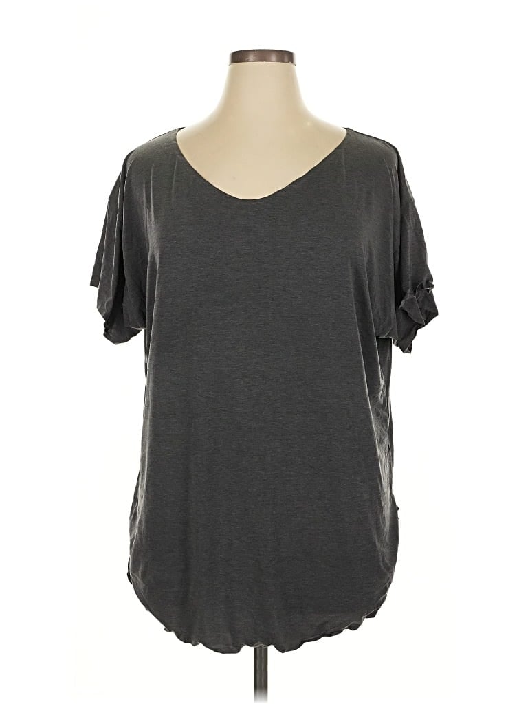 Pre-owned Uniqlo Short Sleeve T-shirt In Gray