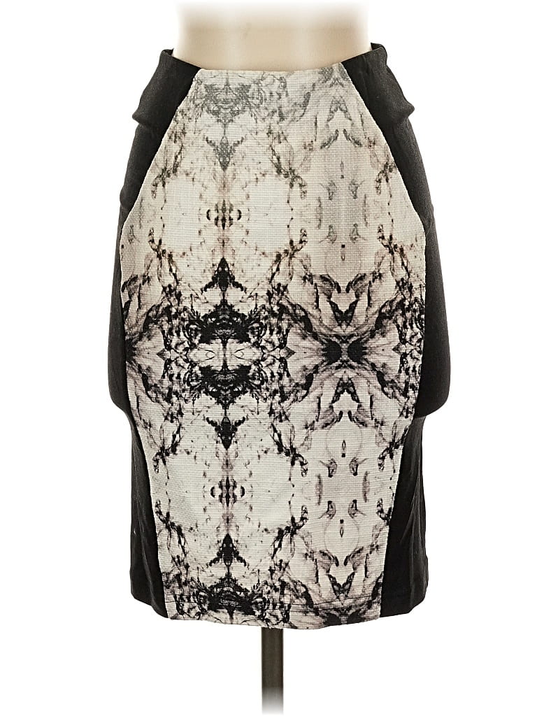 Pre-owned Krisa Faux Leather Skirt In Gray