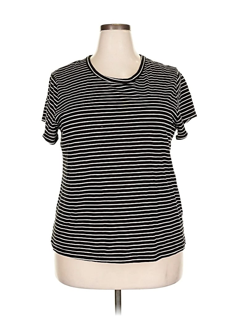 Pre-owned Time And Tru Short Sleeve T-shirt In Black