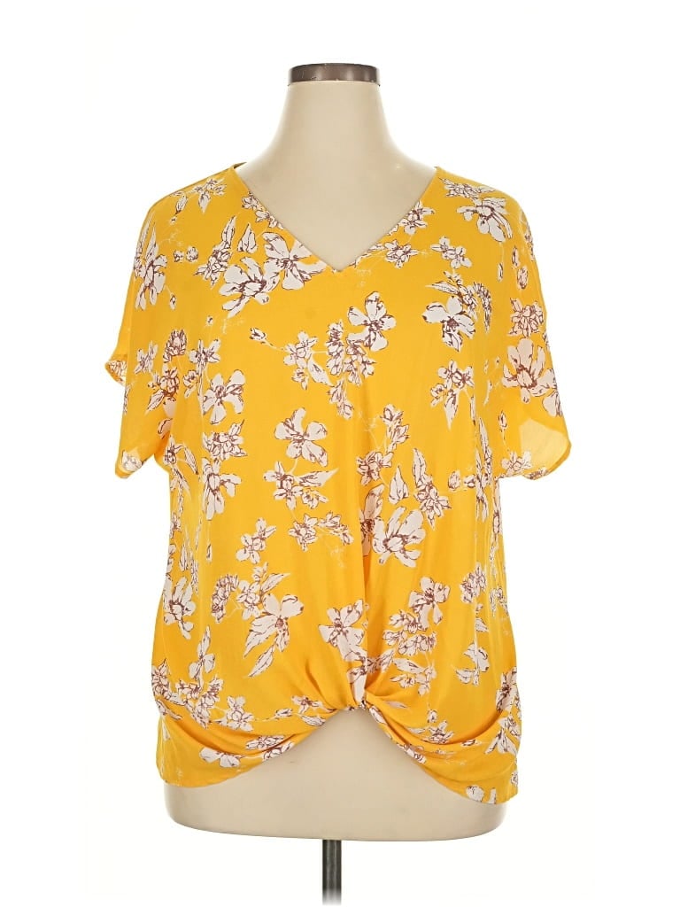 Pre-owned West Kei Short Sleeve Blouse In Yellow
