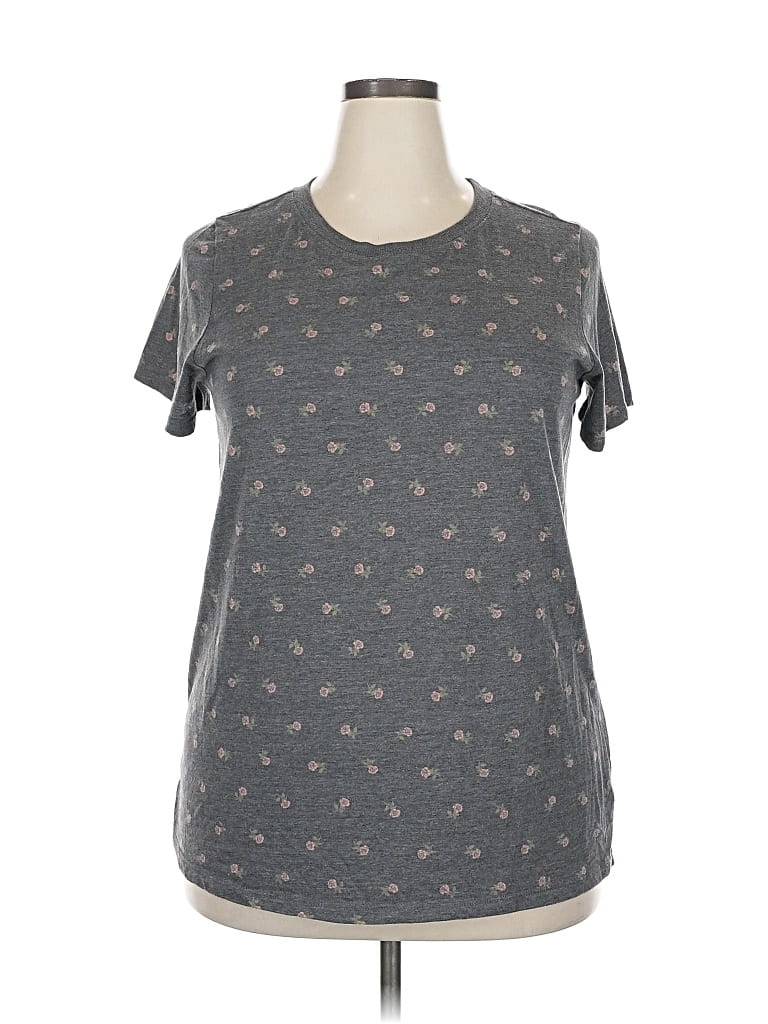 Pre-owned Torrid Short Sleeve T-shirt In Gray