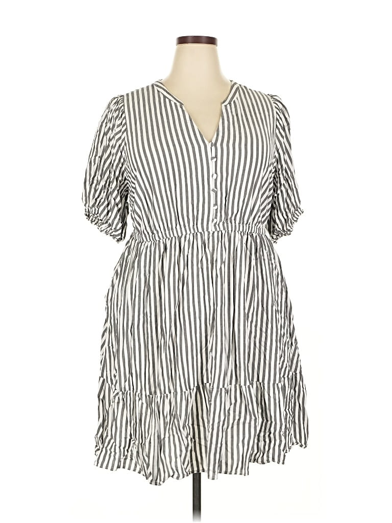 Pre-owned Torrid Casual Dress In Gray