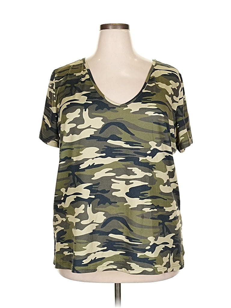 Pre-owned Shein Curve Short Sleeve T-shirt In Green