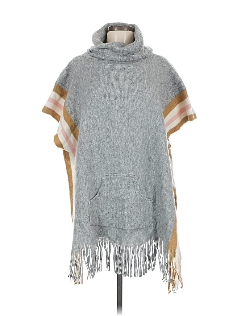 Pre-owned Coco + Carmen Poncho In Gray
