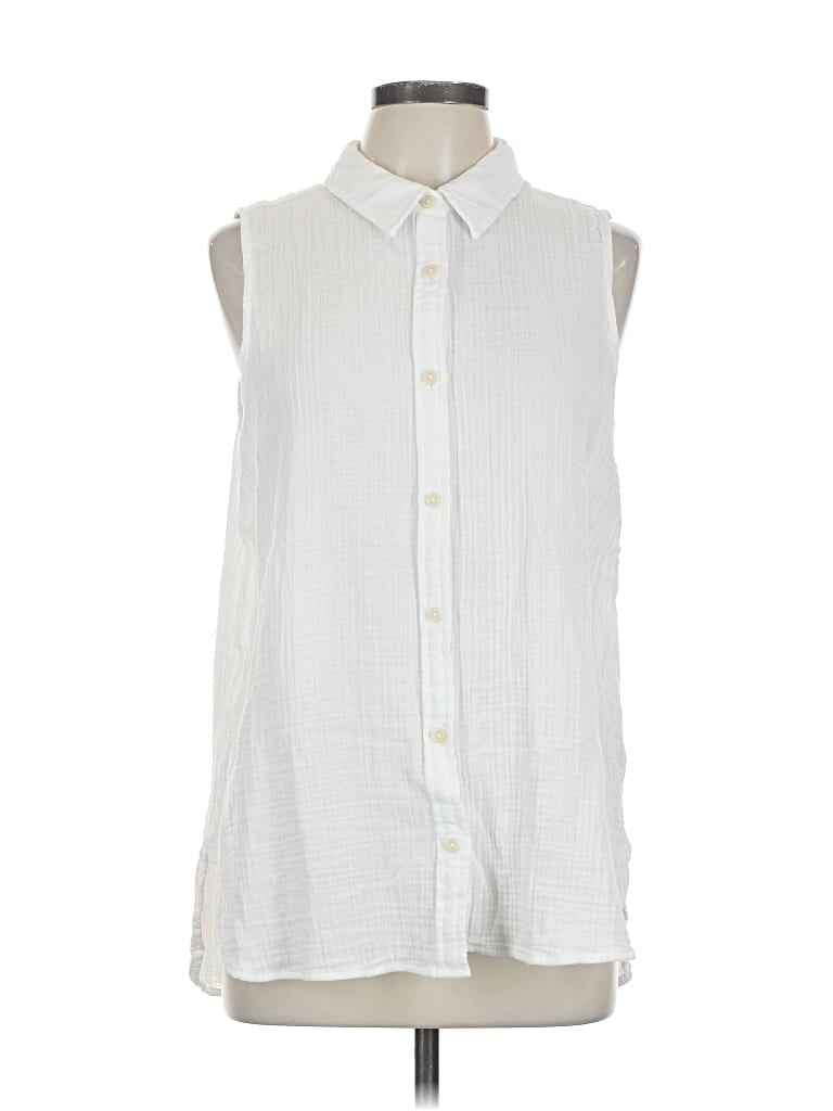 Click to view more detailed imagery on our partner's website Pre-owned L.l.bean Sleeveless Button Down Shirt In White