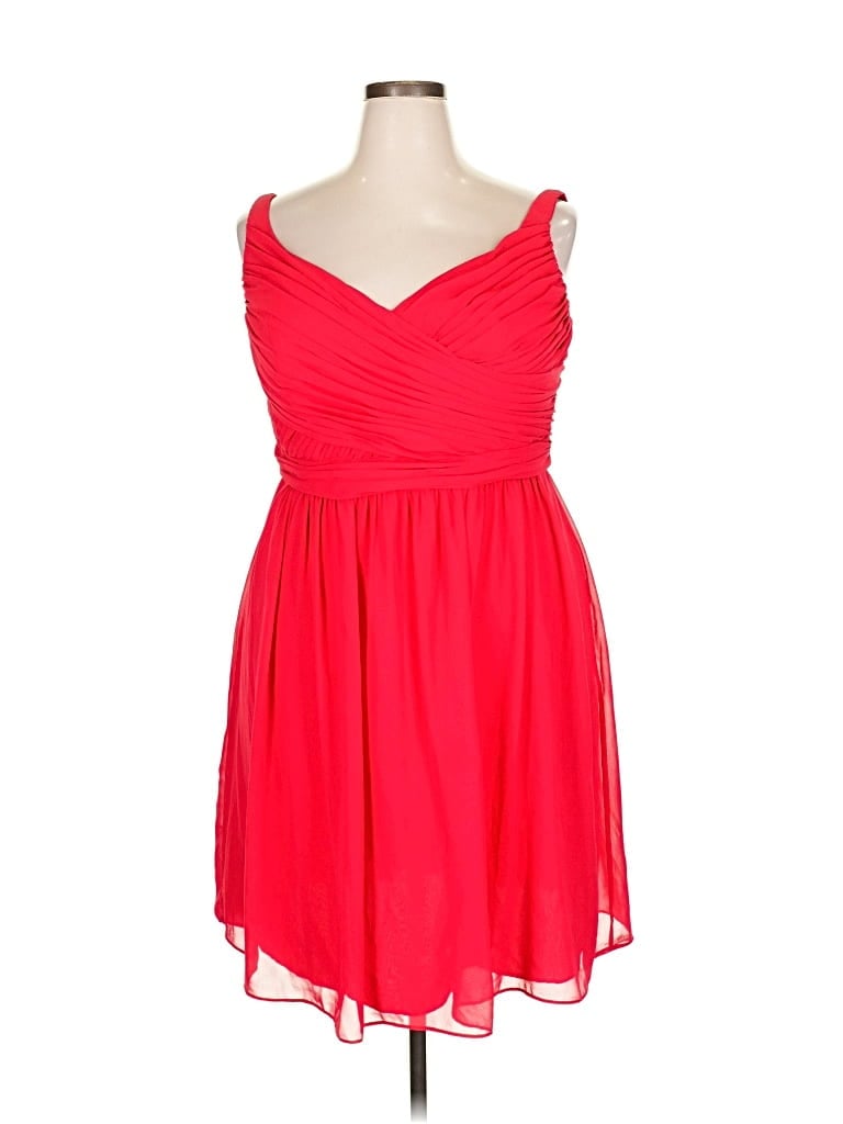 Pre-owned David's Bridal Cocktail Dress In Red