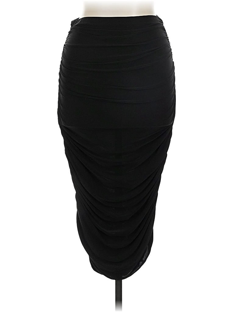 Pre-owned Boohoo Casual Skirt In Black