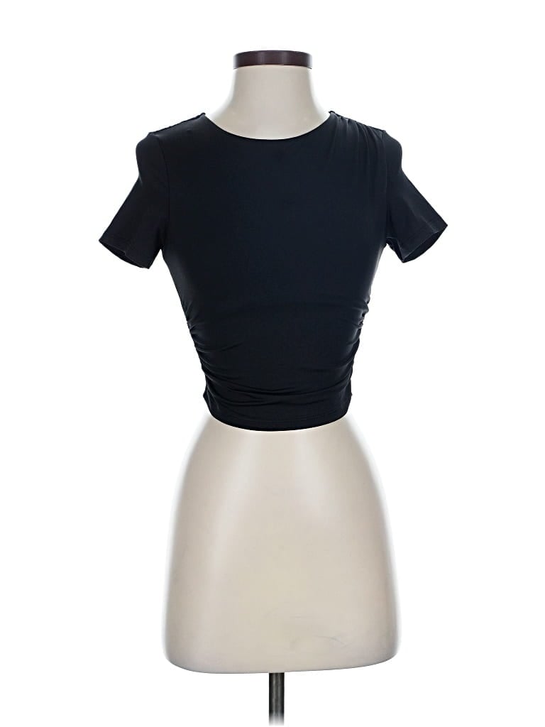 Pre-owned Divided By H&m Short Sleeve T-shirt In Black