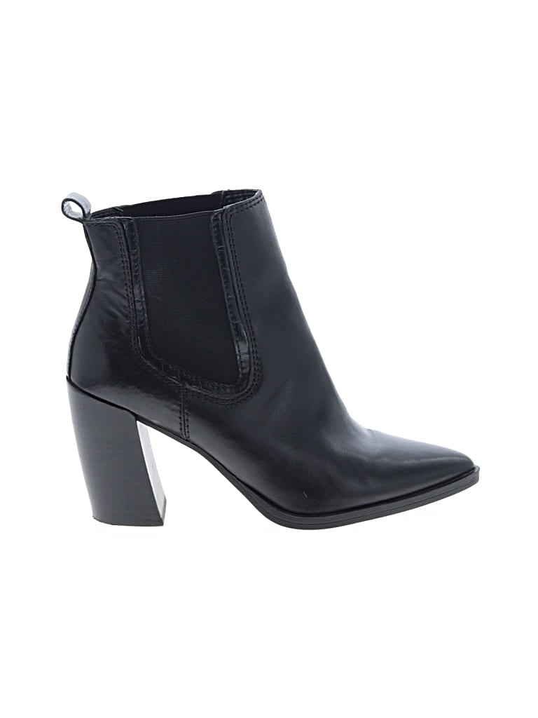 Pre-owned Vince Camuto Ankle Boots In Black