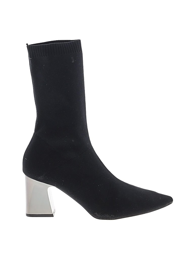 Pre-owned Zara Boots In Black