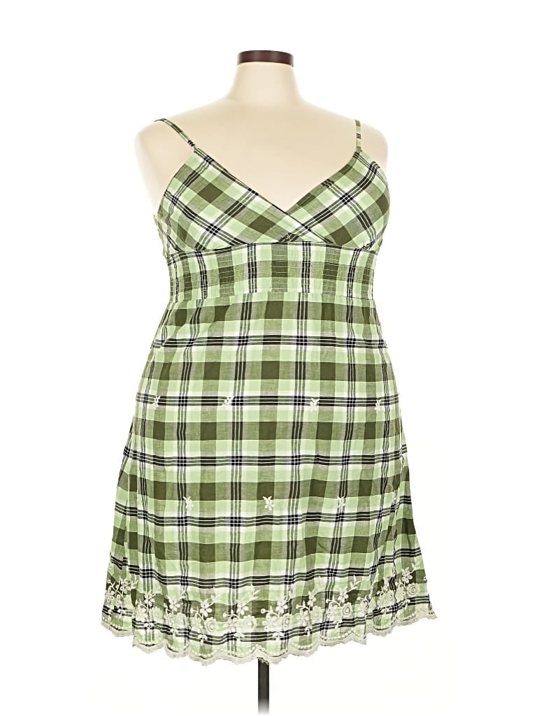 Pre-owned She's Cool Casual Dress In Green