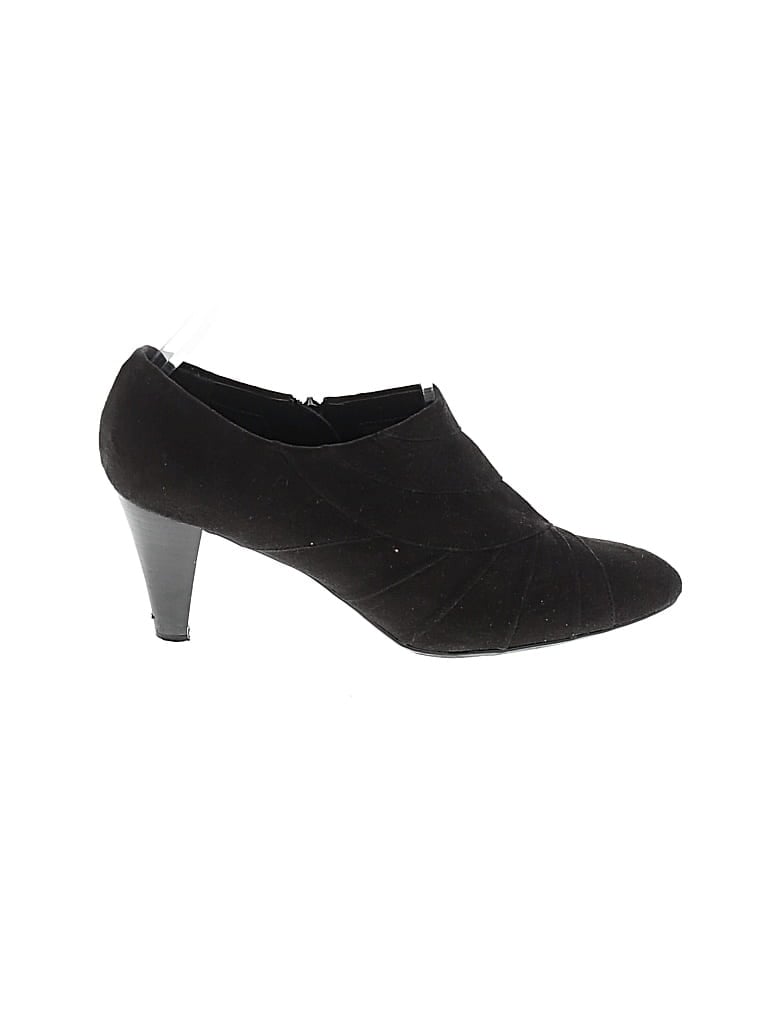 Pre-owned Impo Heels In Black