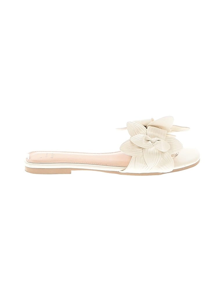 Pre-owned A New Day Sandals In White