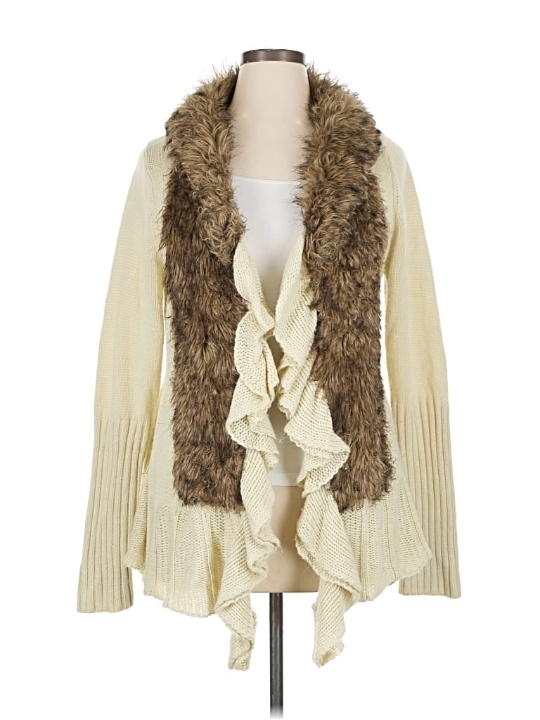 Pre-owned Venus Faux Fur Vest In White