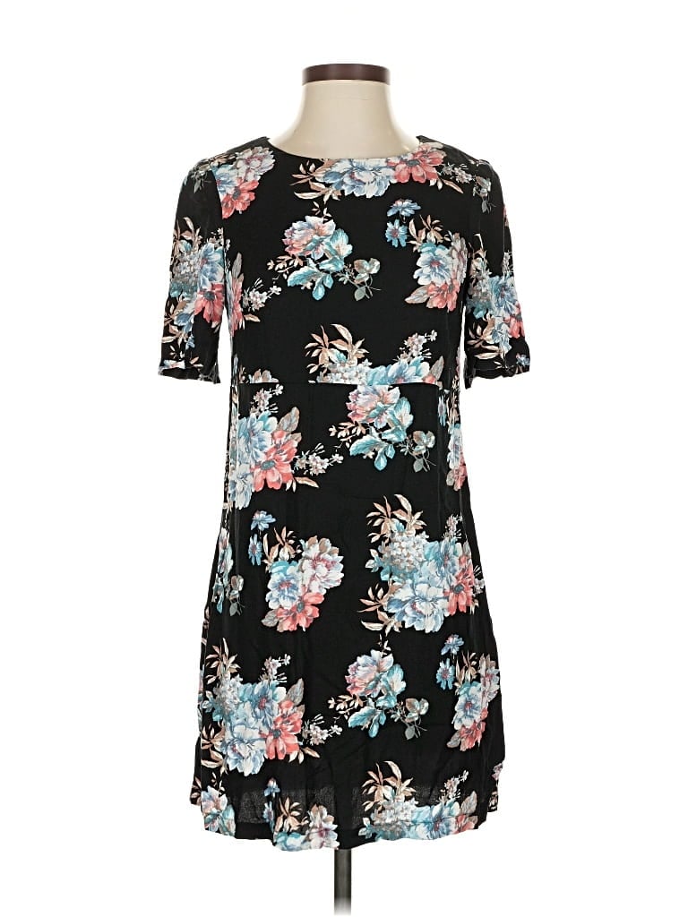 Pre-owned Wayf Casual Dress In Black