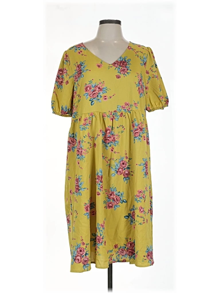 Pre-owned Piper & Scoot Casual Dress In Yellow