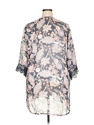 Wallflower Kimono (view 2)