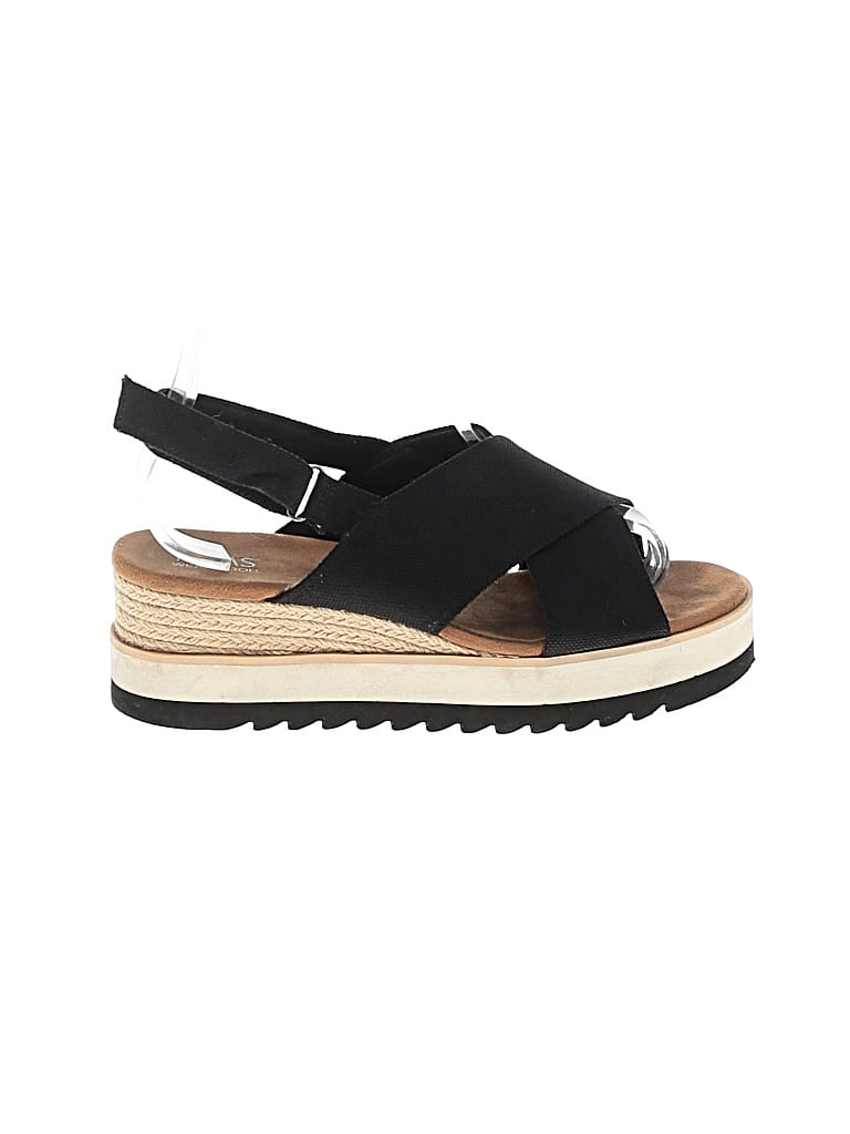 Pre-owned Toms Sandals In Black