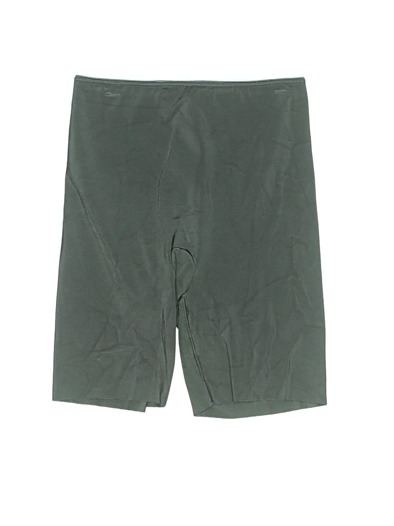 Pre-owned Spanx Athletic Shorts In Green