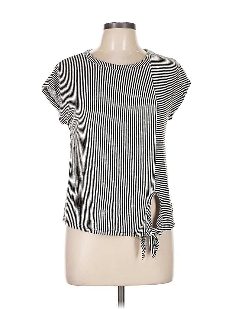 Pre-owned Caution To The Wind Short Sleeve T-shirt In Black