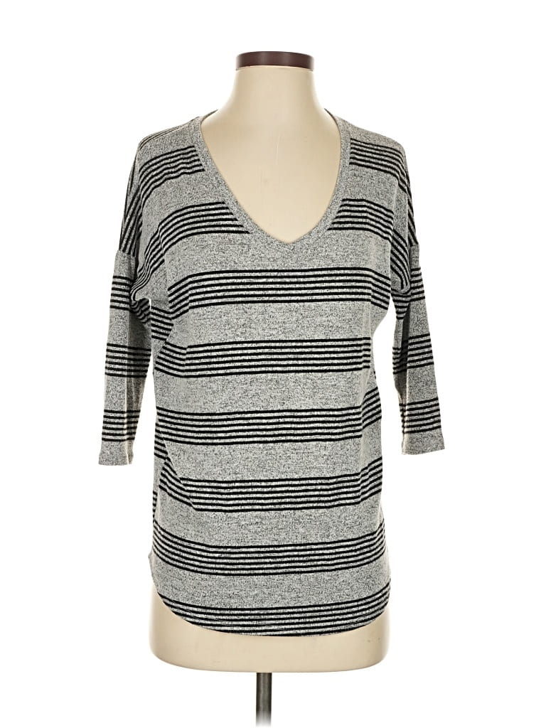 Pre-owned Market & Spruce 3/4 Sleeve T-shirt In Gray