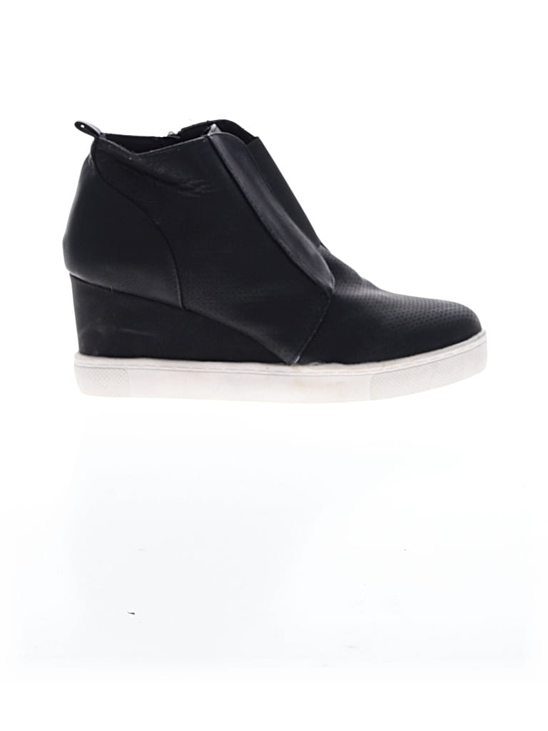 Pre-owned Unbranded Sneakers In Black